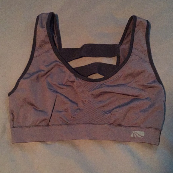 Set of four sports bras size large - Picture 2 of 8